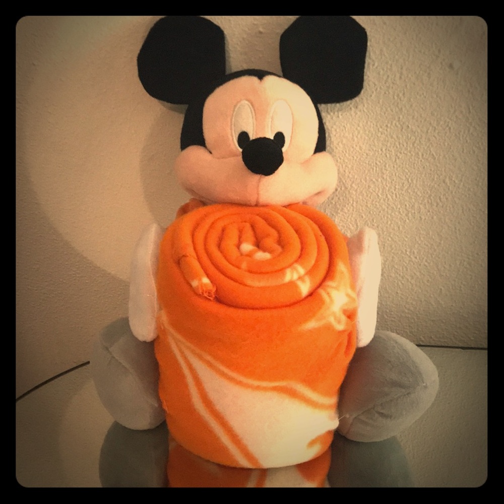 NWT Disney Mickey Tennessee Vols blanket & stuffie